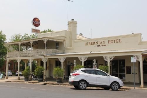 Hibernian Hotel0