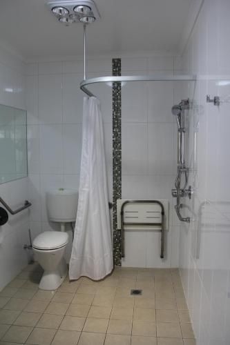 Hibernian Hotel3