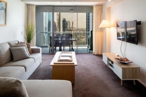 Amazing Brisbane CBD 2 Bedroom Apartment With River Views1