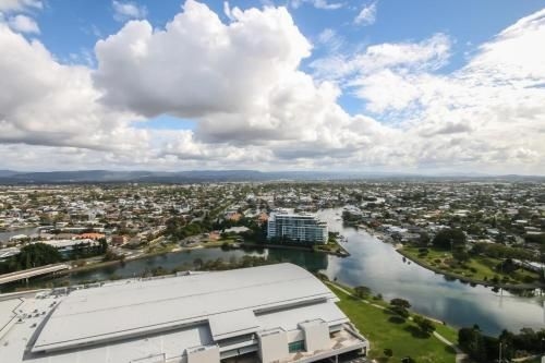 2BDR BRAND NEW Unit With Amazing Hinterland Views (Brand New 2 Bedroom Unit With Amazing Hinterland Views)2