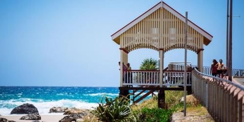 Lovely 1BDR Apartment Steps to the Beach (Lovely 1 Bedroom Apartment by the Beach)4