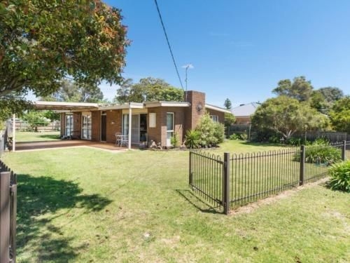 Raymond Cottage4