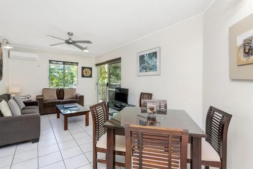 Seascape Holidays at The Queenslander1