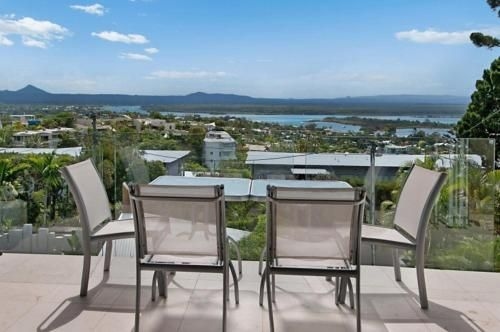 Noosa Penthouse close to Hastings Street - Unit 2 Vue, 28 Edgar Bennett Ave0