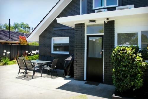 Murray's Place on Pakenham4