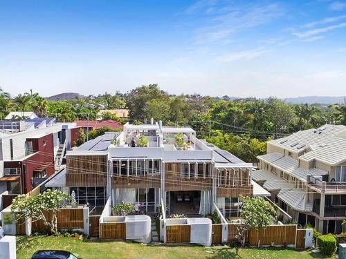 Byron Bay Luxury Holidays - Driftwood Two at Clarkes Beach3