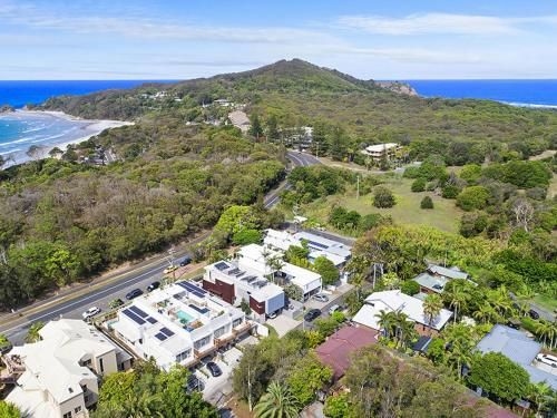 Byron Bay Luxury Holidays - Driftwood Two at Clarkes Beach2