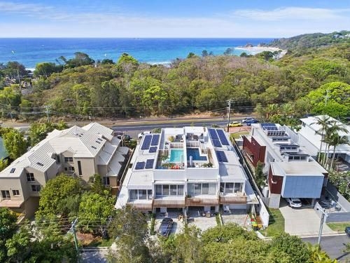 Byron Bay Luxury Holidays - Driftwood Two at Clarkes Beach1