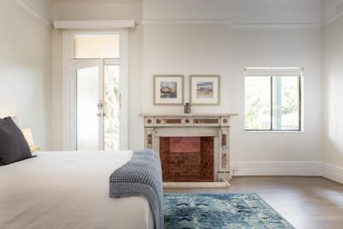 Sunny Apartment with Private Parking4