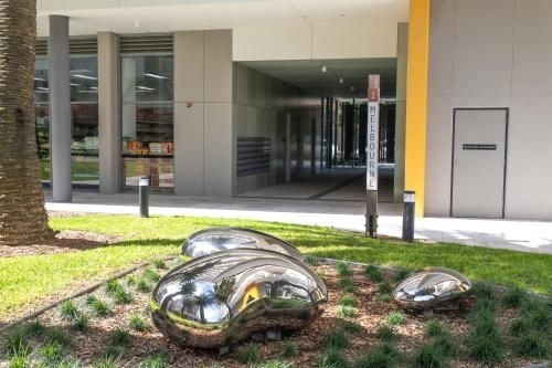 STAY&CO Macquarie Park University FREE PARKING close to MQ Hospital (STAY&CO Macquarie Park University)1