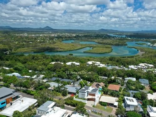 Magnificent views on Arkana, Noosa Heads2