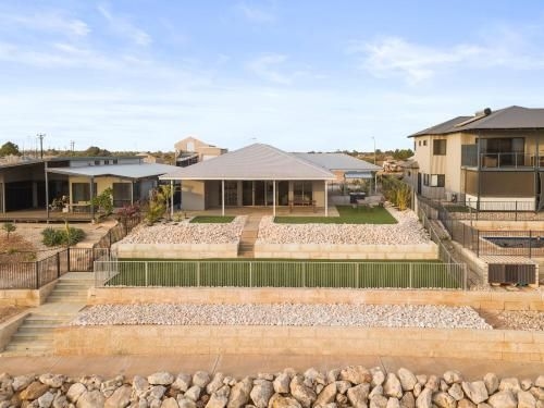4 Corella Court - Brand New Magnificent Marina Home With Wi-Fi4