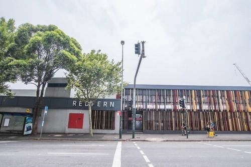 Home with Perfect location! Close to Train&CBD1
