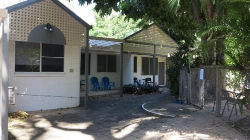Loyang Apartments Unit 20