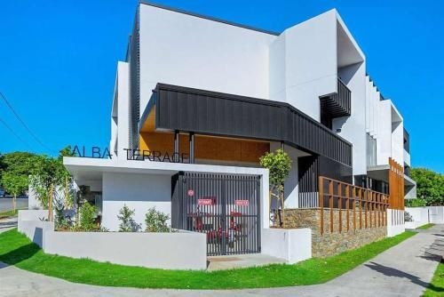 Large space 2 BED APT near Brisbane Airport0