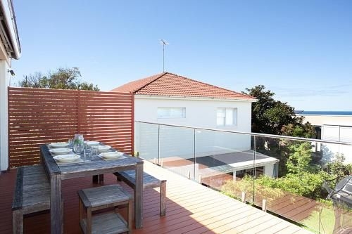 Beautiful Coastal Family-Sized Home2