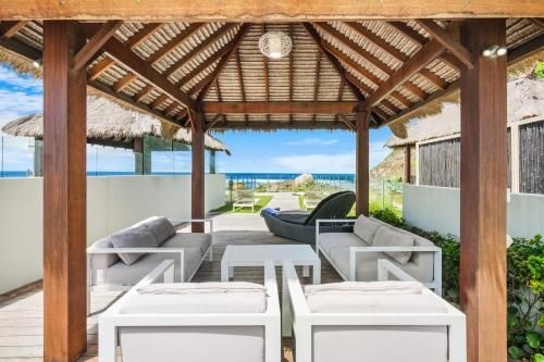 Sapphire Sands Beach House2