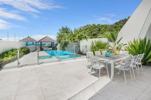 Sapphire Sands Beach House3