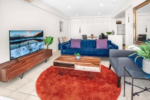 Stylish 2-Bed Apartment with Sweeping River Views0