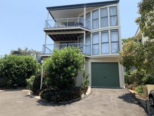 Stunning Beach Front Villa At Castaway Cove2