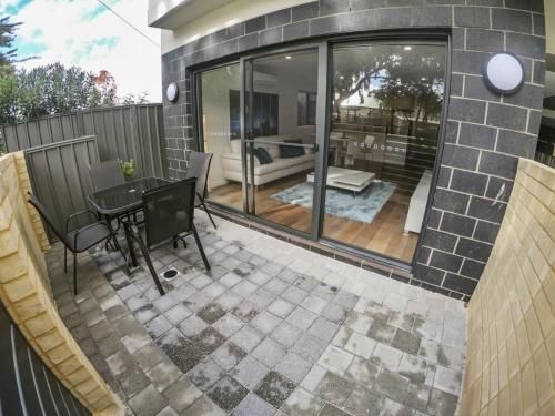 1 Bdrm Close Airport/Shops, WIFI, NETFLIX, PARKING4