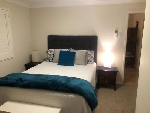 Woodford Gardens0