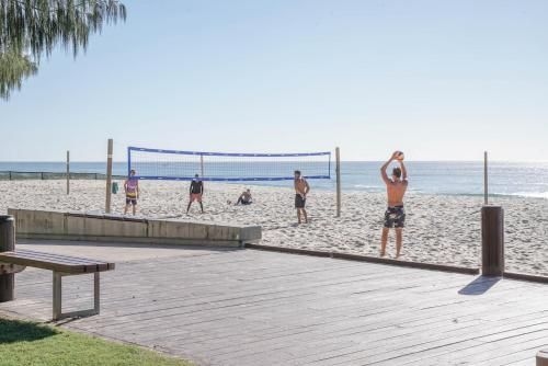 Beachside Neptune Resort Apt Upgraded!4