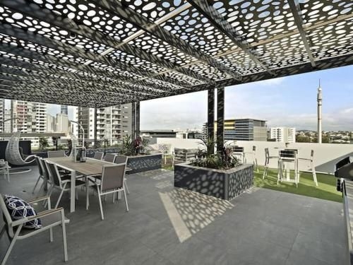 Brand New Stylish & Modern APT in South Brisbane1