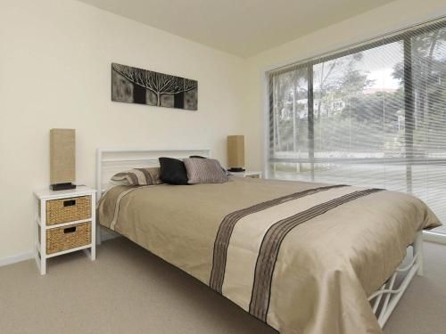 'Bagnall Views' 2/161 Government Rd - Stylish & modern duplex across the road to the waters edge (Bagnall Views 2/161 Government Rd - Stylish & modern duplex across the road to the waters edge)4