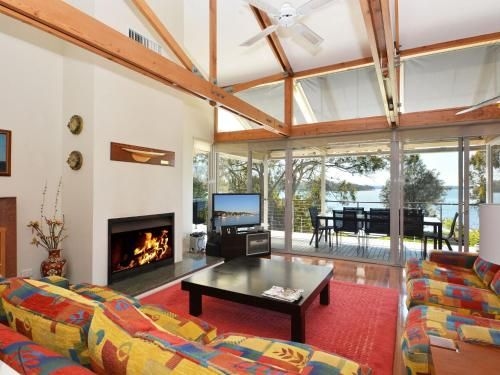 Morisset Memories1