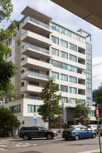 Tidy Apartment with Balcony and Parking Near Trains1