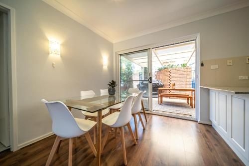 Seascape @ Glenelg - 3BDRM Luxury - WiFi - Beach - Airport4