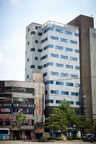 โรงแรมแอร์เมส (Hermes Hotel)0