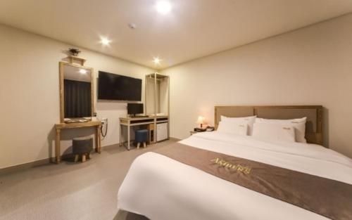 โฮเทล แอมเบอร์ส (Hotel Ambers)0