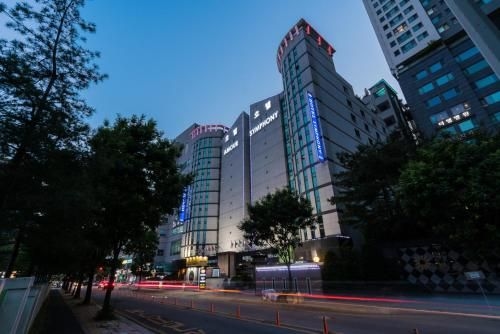 Symphony Hotel0