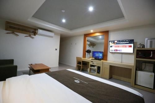 Symphony Hotel3