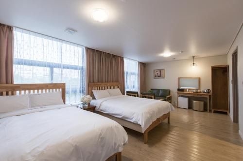 Elin Hotel3