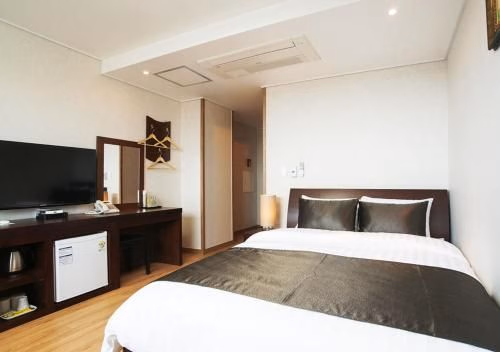 Iris Hotel4