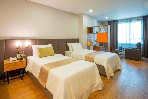 Embledon Hotel2