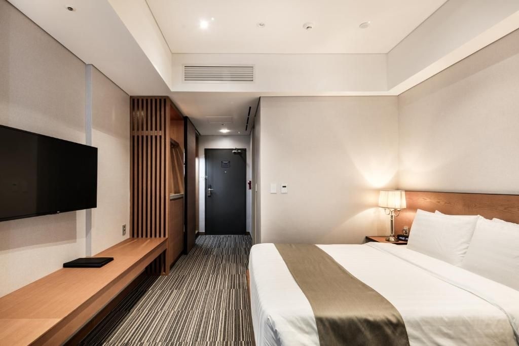 โกลเดน ทิวลิป โรงแรมสนามบินอินชอน (Golden Tulip Incheon Airport Hotel)1