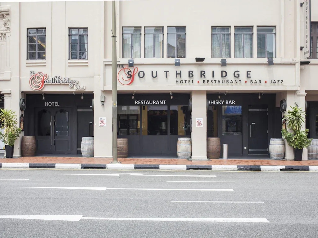 เดอะ เซาธ์บริดจ์ โฮเต็ล (The Southbridge Hotel)0