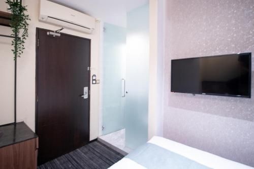 Harbour Ville Hotel - Hamilton (SG Clean, Staycation Approved)2