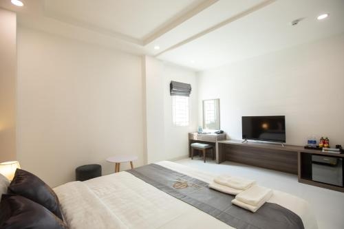 Hera Hotel Airport3