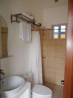 Blue Lagoon Inn & Suites3