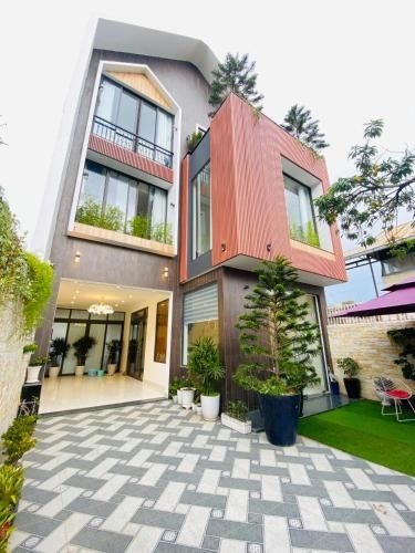 วิลลาเดเซเลีย (VILLADECELIA)0