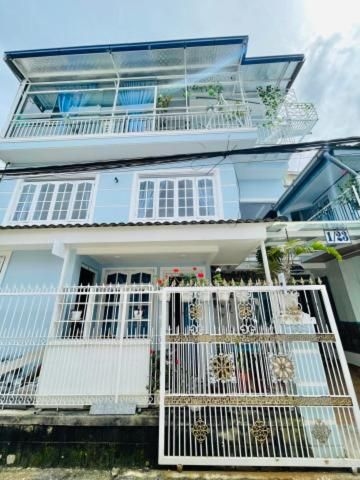 The Blue House2