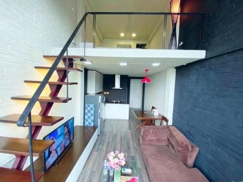 May - DUPLEX SKY VIEW 01 - 32