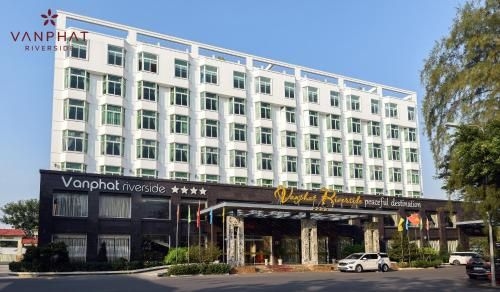 Van Phat Riverside Hotel0
