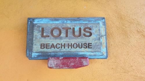 Lotus Beach House3