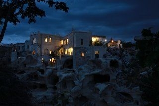 Blue Valley Cave Hotel1